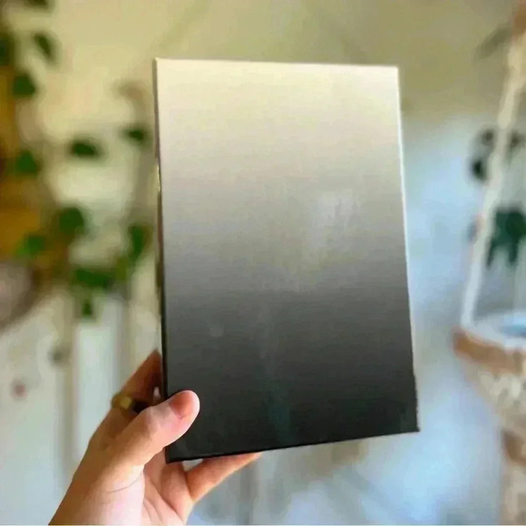 Areaware Gradient Puzzle (Black/White) – 500 Piece Puzzle by Bryce Wilner - Picture 1 of 4